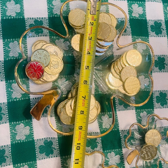 Vintage MCM 3 Piece-Four Leaf Clover Glass Candy Dish with Gold accent trim. - Picture 4 of 10